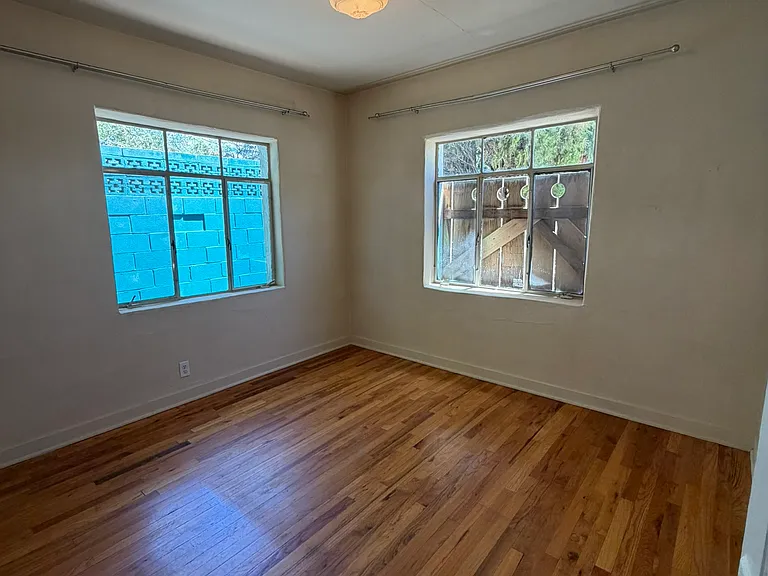 711 Iron Ave SW — Photo 16