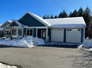 39 Applewood Ln #39, Falmouth, ME 04105