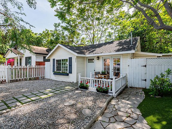 3rd image of 2884 Crescent Way