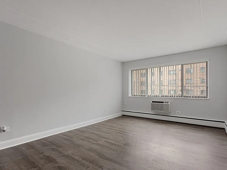 6012 N Kenmore Ave — Photo 4