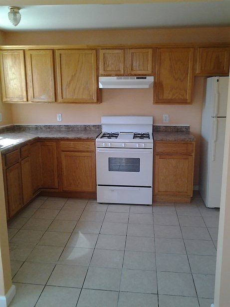 2nd image of 347 16th Ave