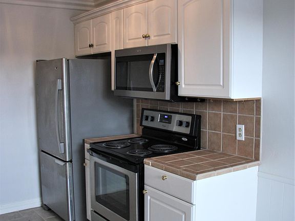 3rd image of 4070 Illinois St APT 2
