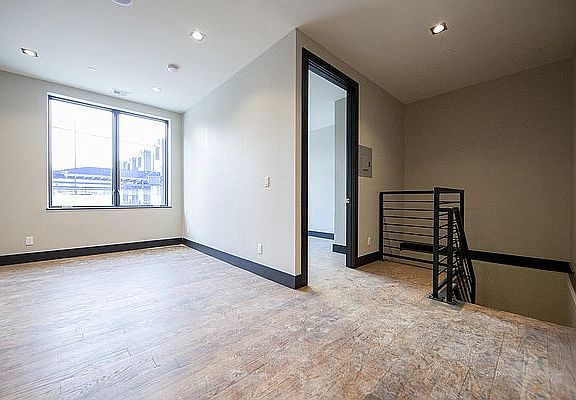 2nd image of 867 De Kalb Ave #4F