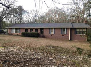 724 Holmes St, Barnesville, GA 30204