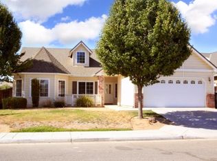 6507 N Bain Ave, Fresno, CA 93722