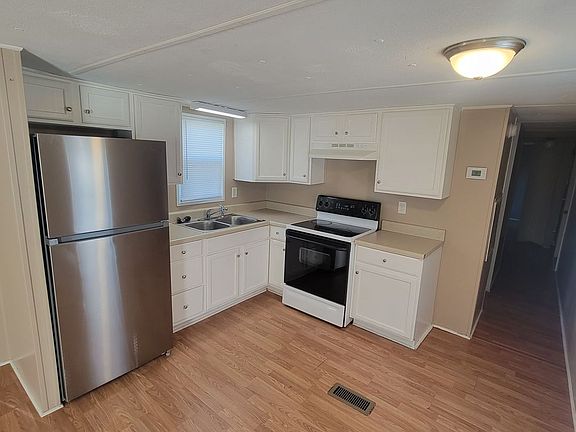 3rd image of 4503 Rickman Rd #2