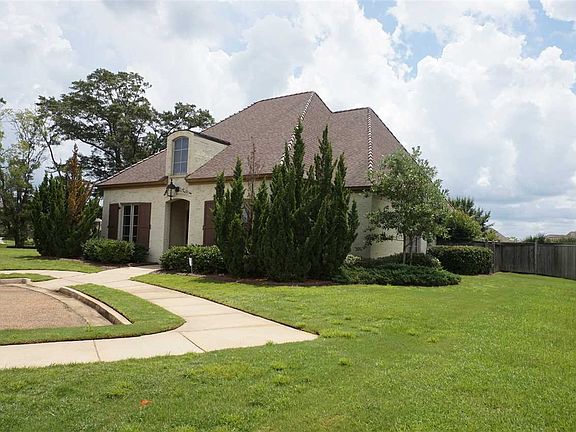 4th image of 103 Belle Terre Dr