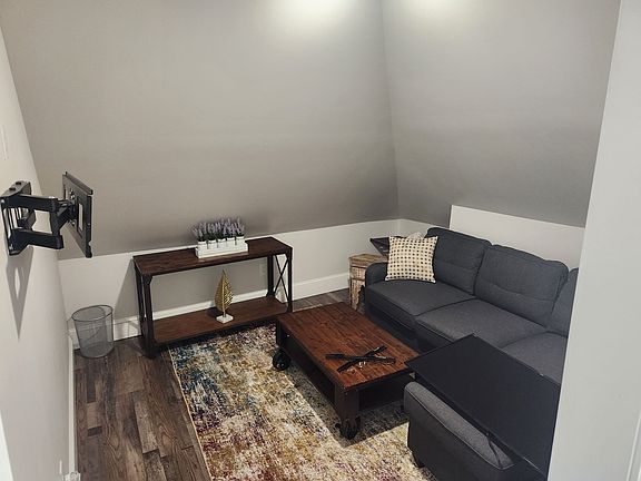 3rd image of 2913 N Market St #2B-1BA