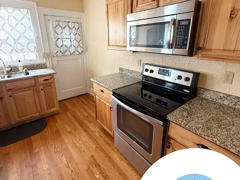 129 Hazelwood Ave — Photo 2