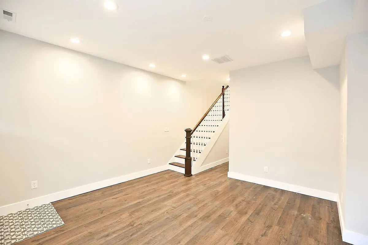 4 bed, 3.5 bath, 1400 sqft, $1,200 — Photo 3
