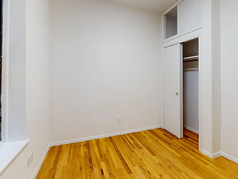 425 E 65th St #8 — Photo 8
