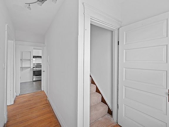 5th image of 2533 Ida Ave #2