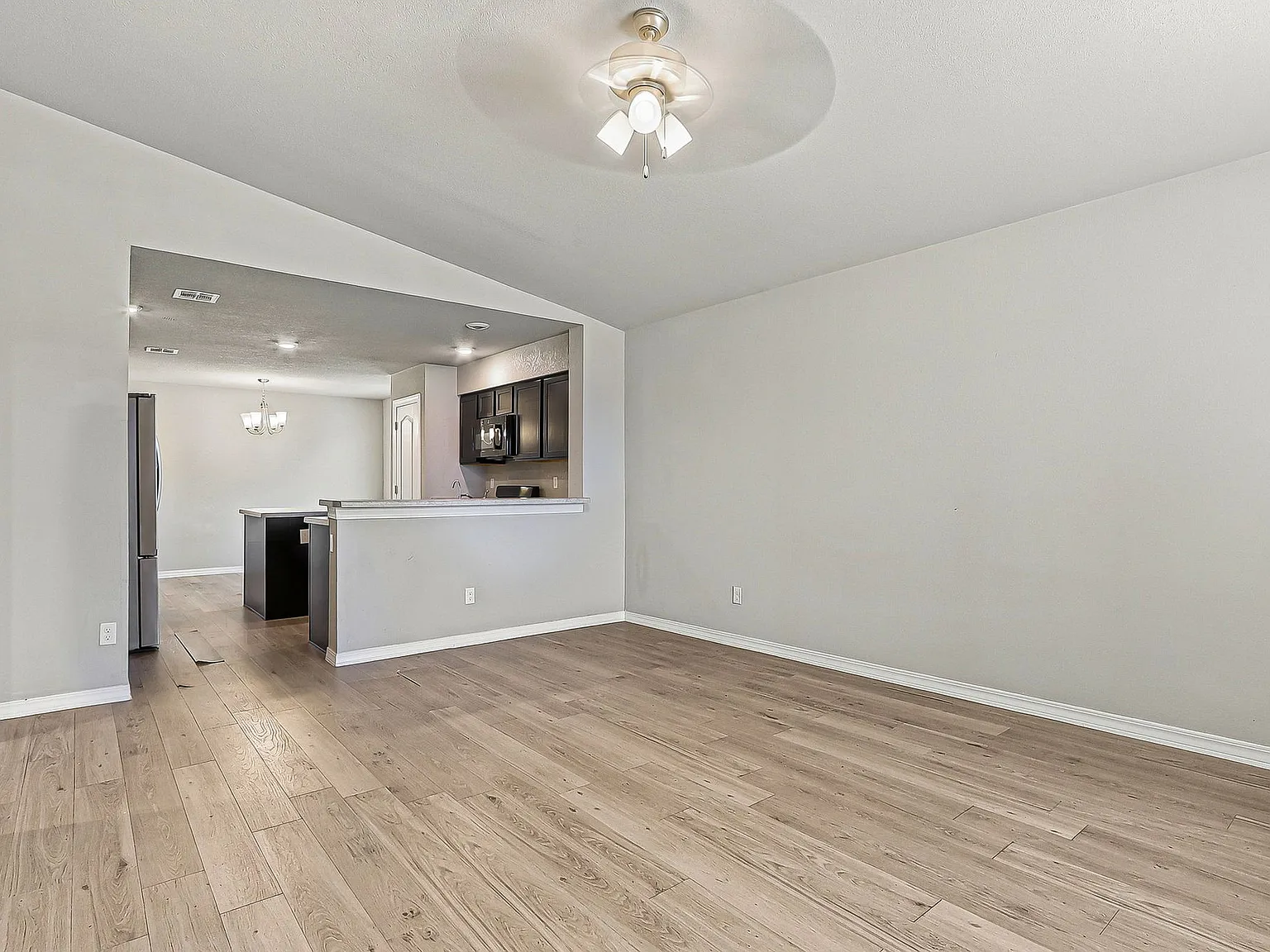 14548 Faxon Yucca - 1 — Photo 4