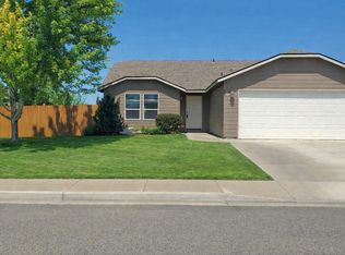 5325 Johnson Dr, Pasco, WA 99301