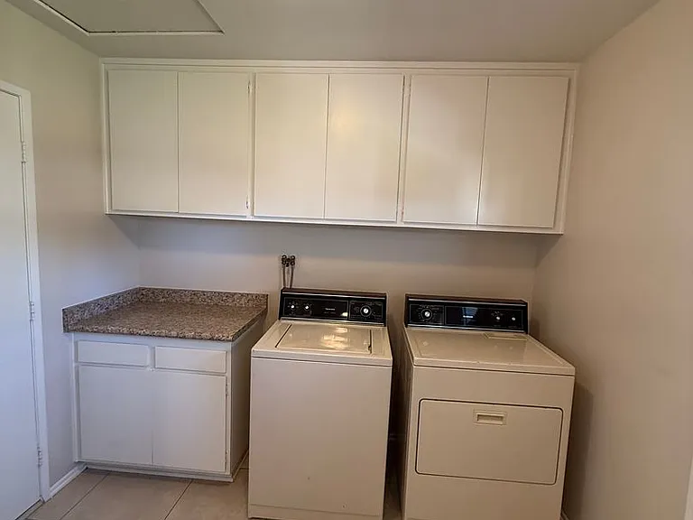 23115 Village 23 — Photo 9