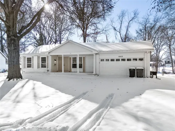 1603 Norberg Dr, Florissant, MO 63031