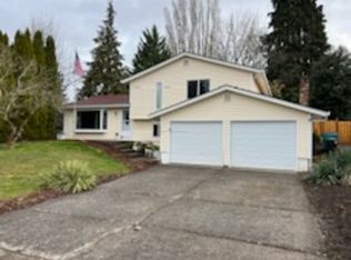 9911 NW 4th Ave, Vancouver, WA 98685