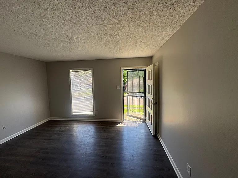 5087 Blacksmith Dr — Photo 7