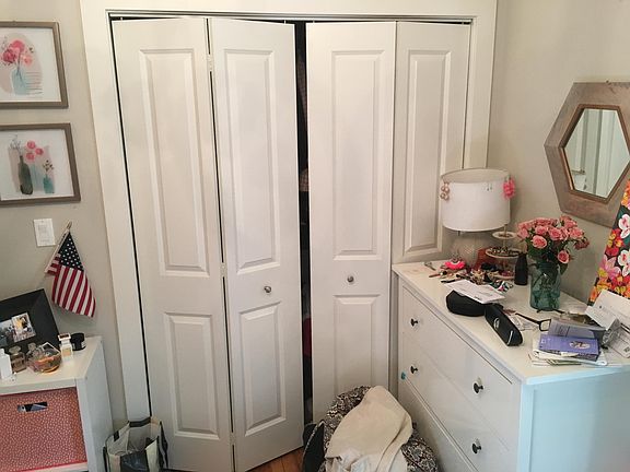 4th image of 3604 N Lakewood Ave #202