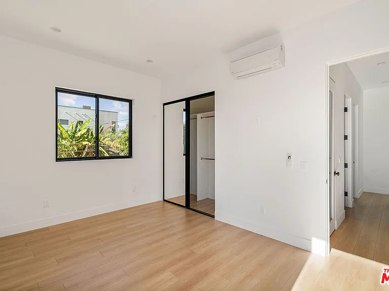 3909 W Exposition Blvd — Photo 28