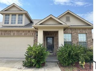 912 Hawk Valley Dr, Little Elm, TX 75068