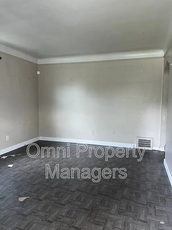 2 bed, 1.0 bath, 800 sqft, $1,200 — Photo 2