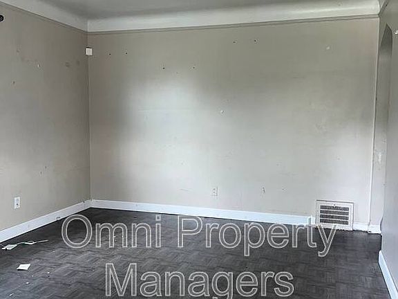 2nd image of 20456 Meyers Rd