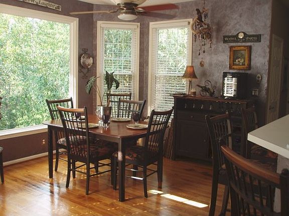 Breakfast Room