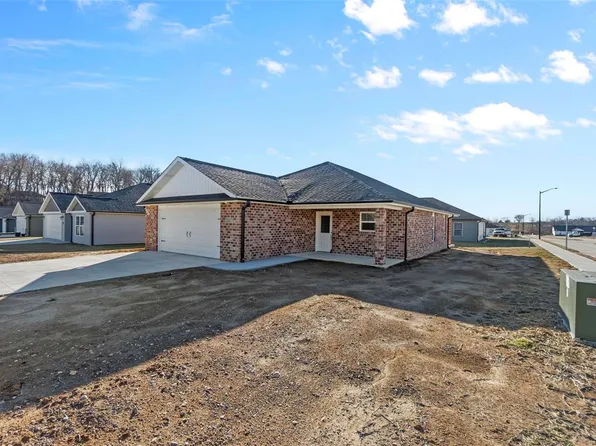 5307 Hubble Cv, Jackson, MO 63755