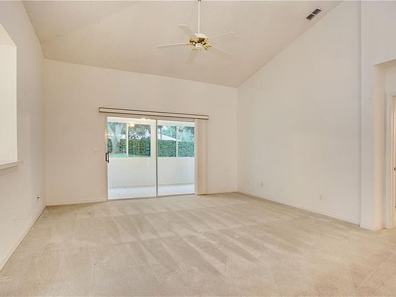 5th image of 1108 McDaniel St