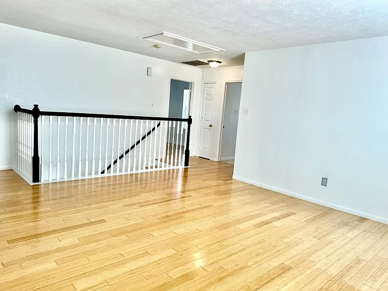7110 Favian Ct — Photo 14