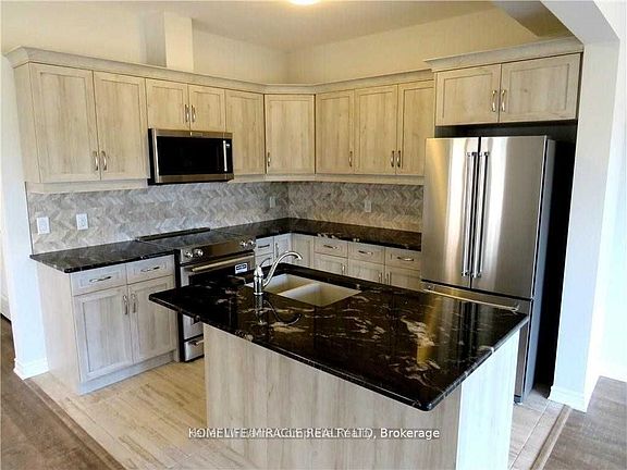 4th image of 9585 Tallgrass Ave