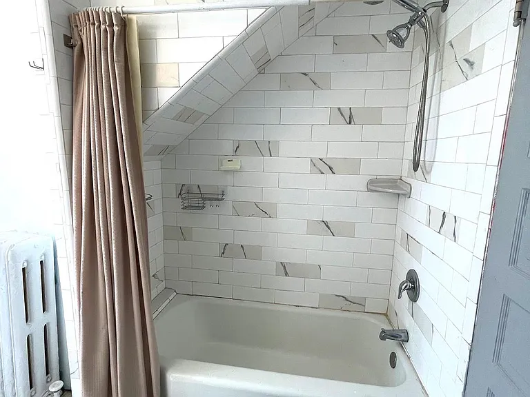 215 S Easton Rd #3 — Photo 9