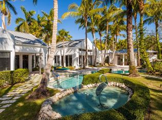 6820 SW 113th St, Pinecrest, FL 33156