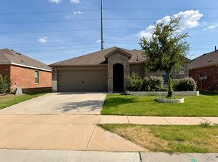 1408 Skyline Dr, Denton, TX 76207