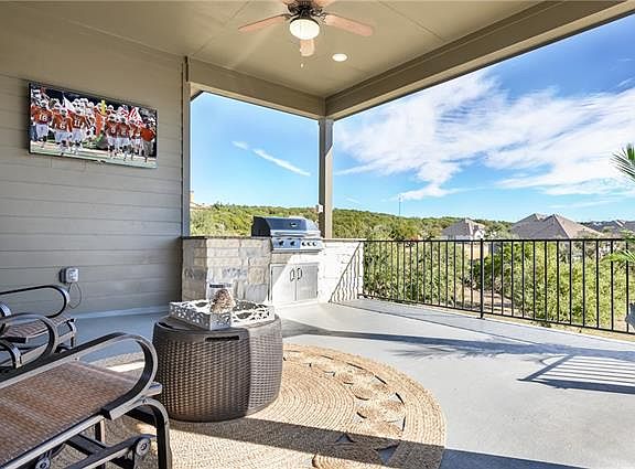 4th image of 4511 Diamante Dr
