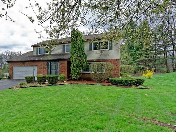 5th image of 1220 Carlyle Dr