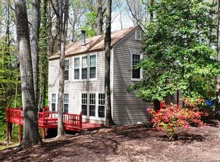 8828 Brucewood Dr, North Chesterfield, VA 23235