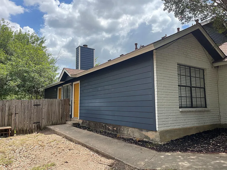 2031 Redwing Way — Photo 3