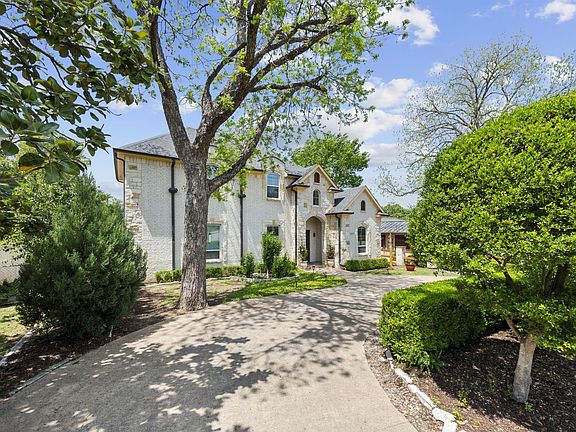 2nd image of 8525 Briarwood Ln