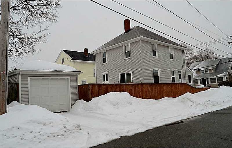 1st image of 185 Ivy St