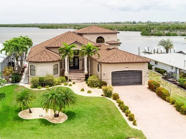12130 Shoreview Dr, Matlacha, FL 33993