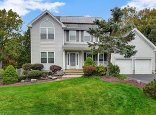 27 Violet Cir, Howell, NJ 07731