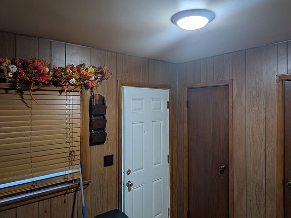 5th image of 2225 Poplar St APT 1