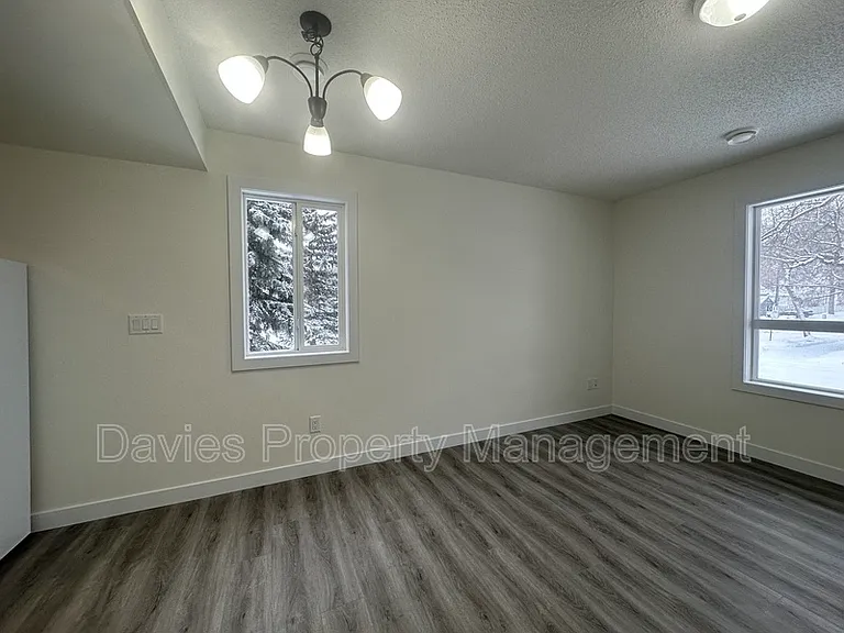 11903 93rd St NW #B — Photo 7