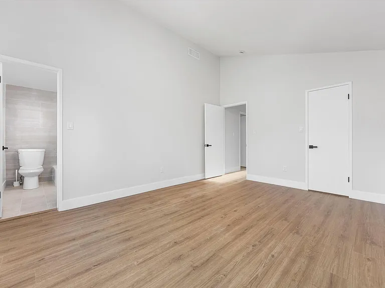 4157 Pinewood Lake Dr — Photo 27