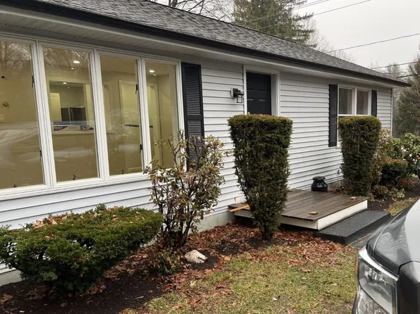 498 Circuit St, Hanover, MA 02339