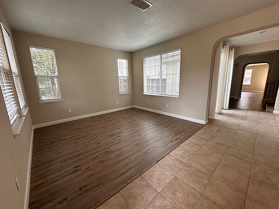 2nd image of 4354 Arcadian Dr