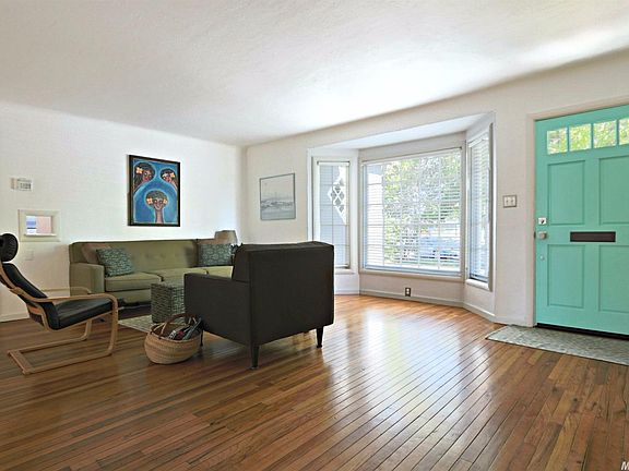 4th image of 2104 Shielah Way