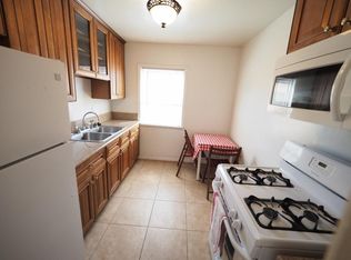 11729 Riverside Dr APT 5, Valley Village, CA 91607